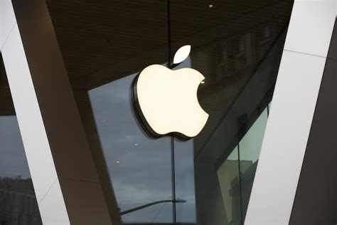 apple angeles nip|Labor board accuses Apple of suppressing employee discussions